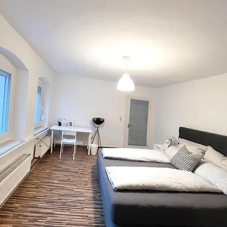 Zentrale Ferienunterkunft 苏尔茨巴赫·罗森堡